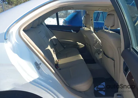 2013 Mercedes-Benz C 300 Sport 4Matic из США, поврежденный, VIN WDDGF8AB6DR281949